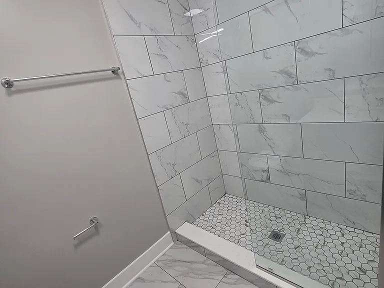 1860 N Hoyne Ave #1R — Photo 18
