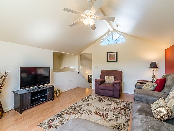 3rd image of 60 Halili Ln #6J-1