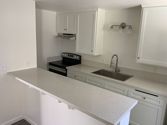 5th image of 240 N 2nd St #25