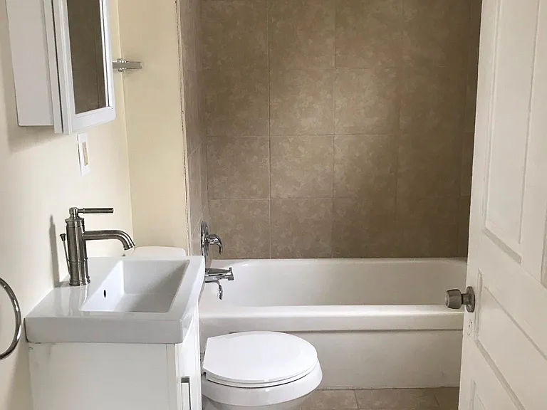2757 Norwood Ave #2 — Photo 4