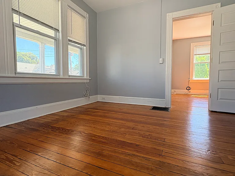 27 Harborview Ave #2 — Photo 15