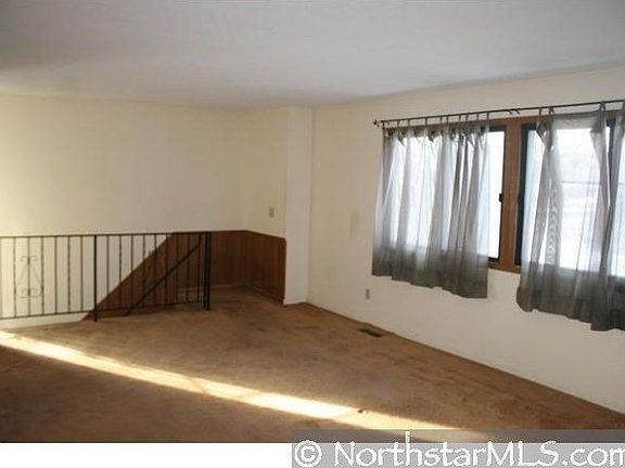 5th image of 72 96th Ln NE