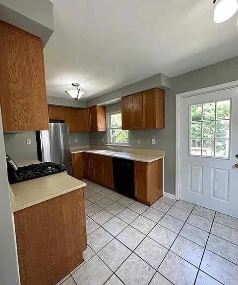 Kitchen with appliances