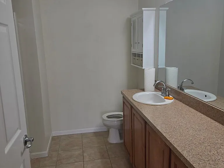 2268 Arcadia Dr — Photo 8