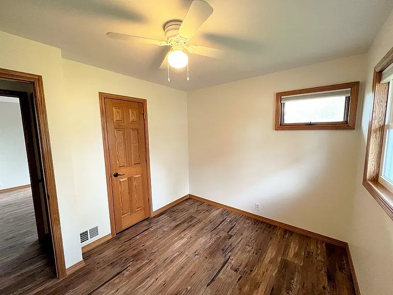 314 Princeton Ct — Photo 10