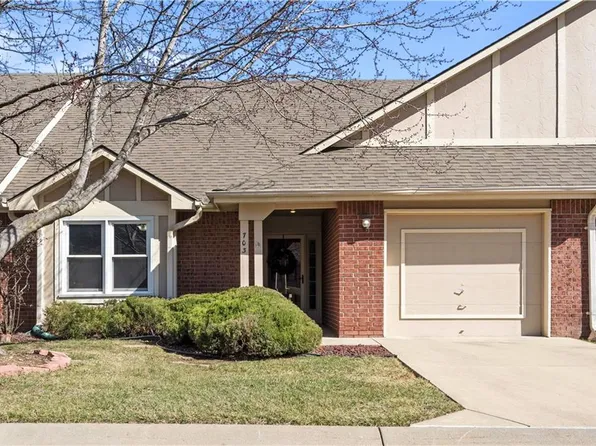 703 N Somerset Ter, Olathe, KS 66062