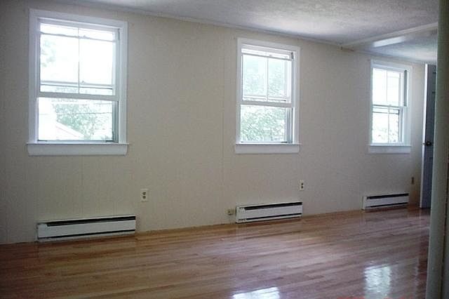 2nd image of 420A Main St