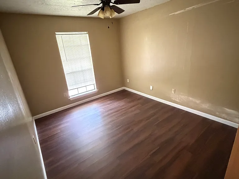 3522 E Circle Dr — Photo 5