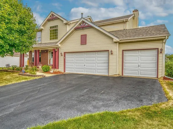 631 Yoakum Blvd, Oswego, IL 60543