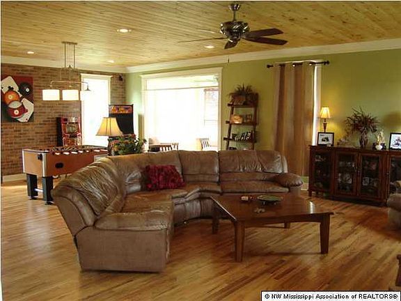 3rd image of 3041 Old Hwy #61