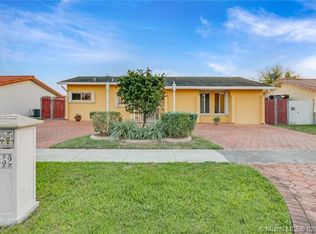 9852 SW 27th Ter, Miami, FL 33165