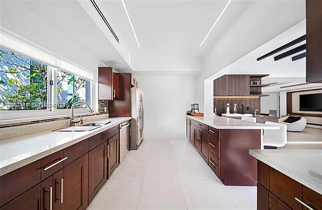 3531 SW 1st Ave — Photo 7