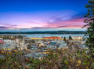 951 Dogwood St, Campbell River, BC