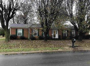 901 Watson Ln, Henderson, KY 42420