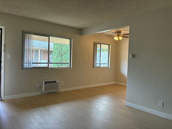 3rd image of 319 N Kenwood St APT 8