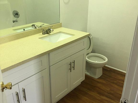 4th image of 1340 E South St APT 105