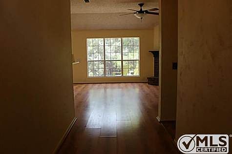 4th image of 1509 Cross Courts Dr