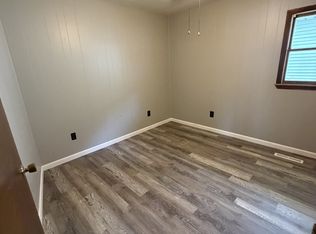 238 E Seiberling St APT 3, Blue Mound, IL 62513