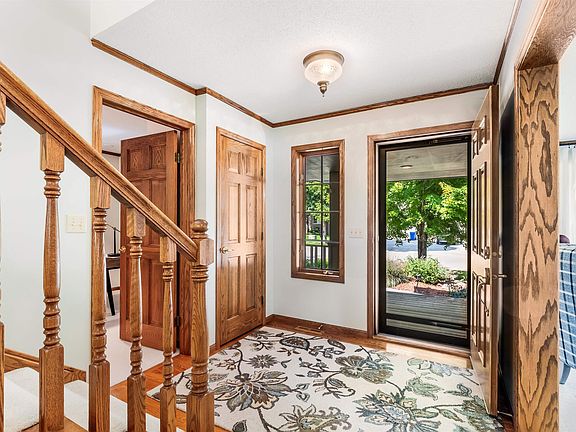 5th image of 105 W Saint Andrews Dr