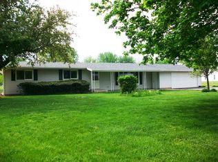 26492 N Dal Bar Rd, Canton, IL 61520