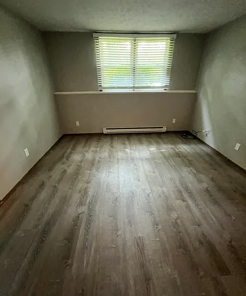 1601 Pleasant St — Photo 4