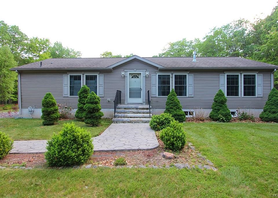 1st image of 579 Peenpack Trl