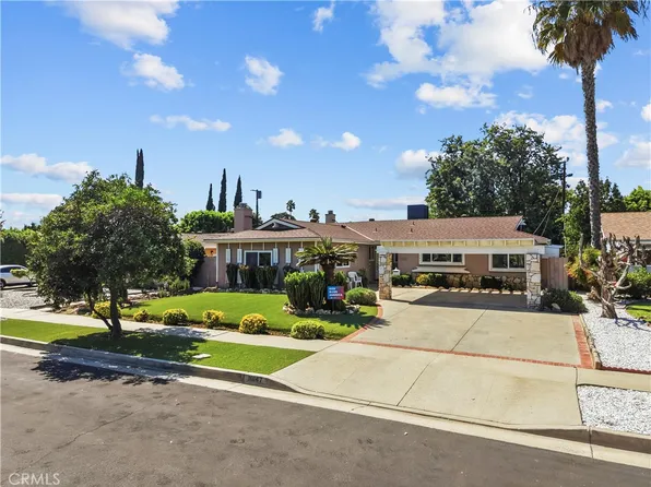 10147 Monogram Ave, North Hills, CA 91343