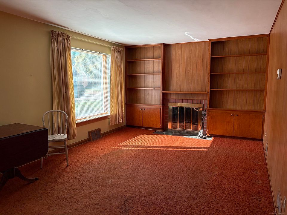 8641 Harding Ave, photo 8