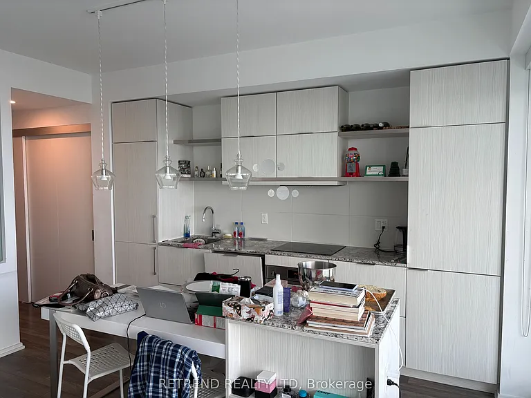197 Yonge St #4704 — Photo 4
