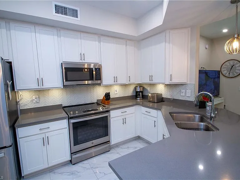 244 Indies Dr E #101 — Photo 7