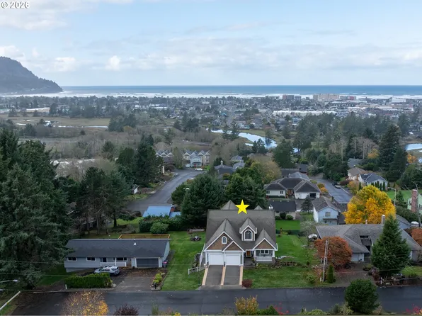 360 Hilltop Dr, Seaside, OR 97138