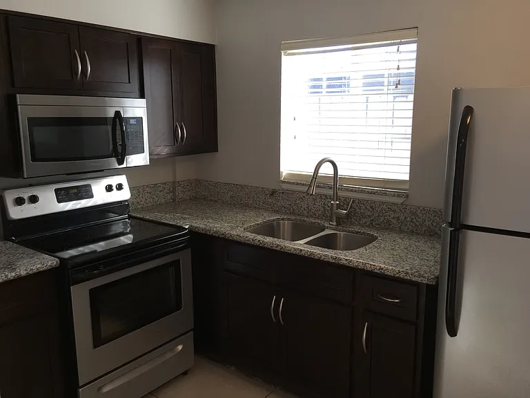 1123 S Casino Center Blvd — Photo 3