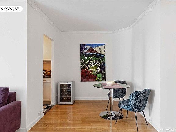 3rd image of 61 W 62nd St APT 21N