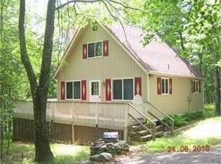 130 Hilltop Dr, Dingmans Ferry, PA 18328