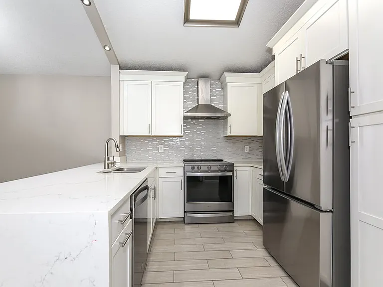 12639 Ashmore Green Dr N — Photo 7