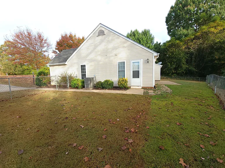 324 Weeping Willow Dr — Photo 19