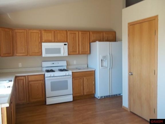 2nd image of 101 Swan Ln