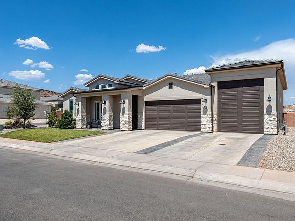 2nd image of 2961 Beartrap Canyon Dr