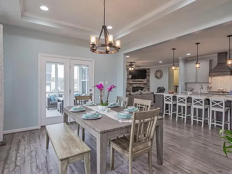 18400 Twin Falls Ln — Photo 3