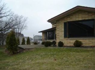 1710 Hillside Ln, McHenry, IL 60051