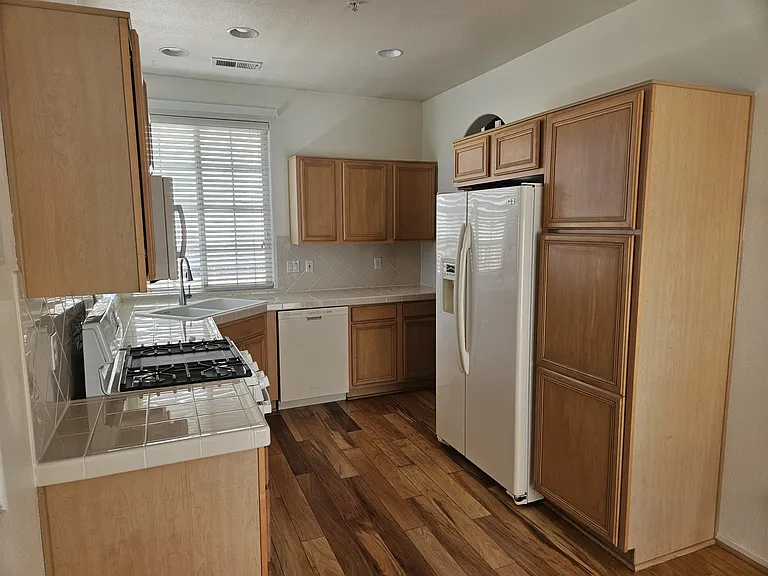 3777 Herons Landing Dr — Photo 12