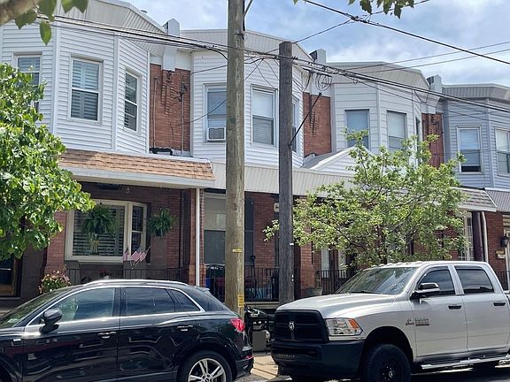 2nd image of 3149 Gaul St