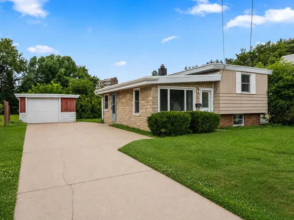 1413 Western Ave, Green Bay, WI 54303