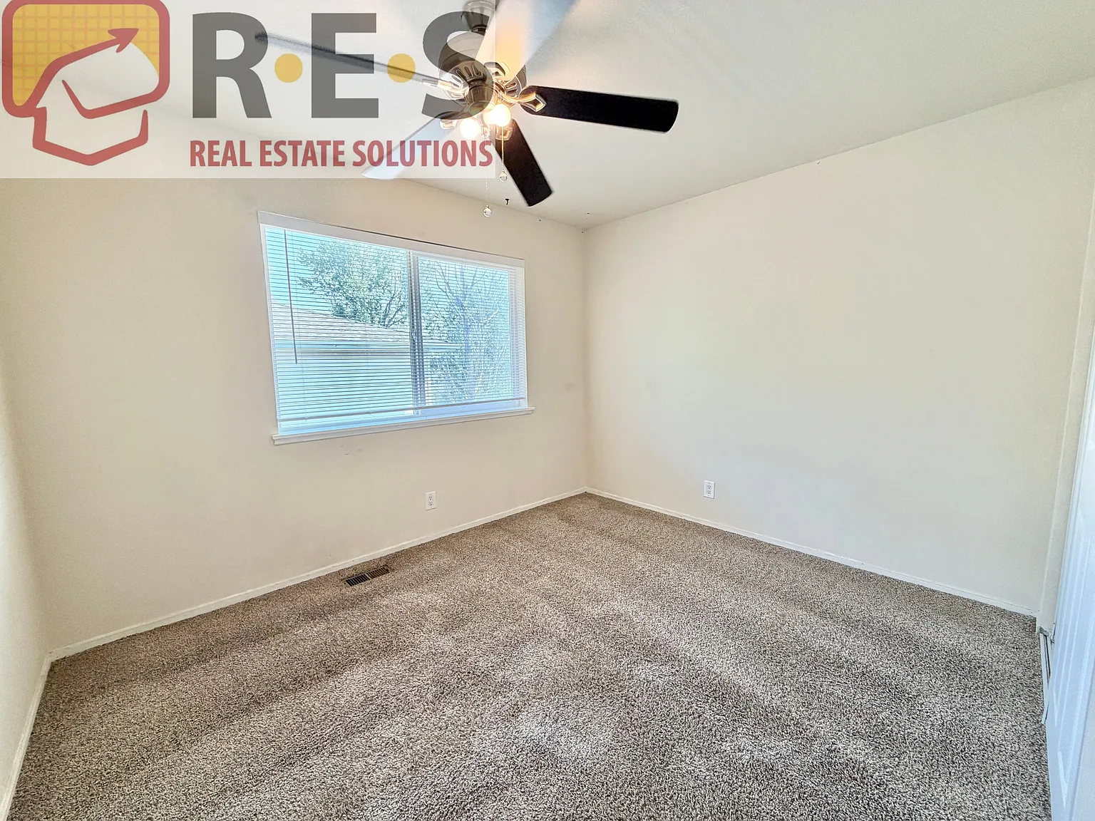 2 bed, 1.5 bath, 900 sqft, $1,695 — Photo 3