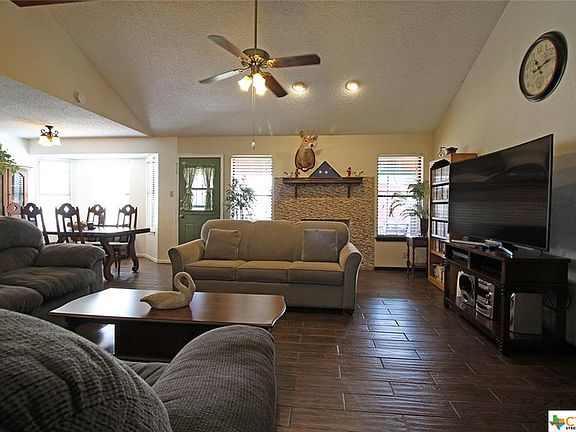 4th image of 3108 Carpet Ln