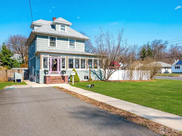 302 Mountainview Ter, Dunellen, NJ 08812