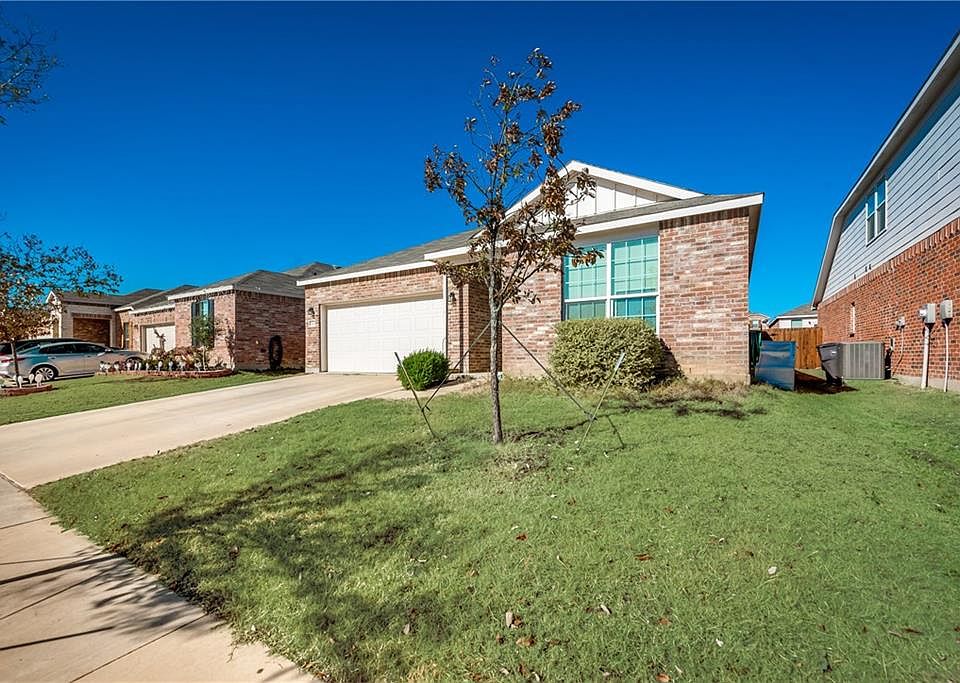 1st image of 2325 Mirandesa Dr