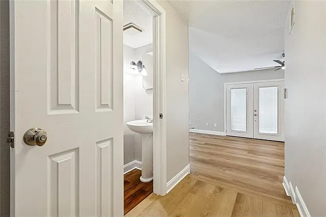 3 bed, 2.5 bath, 1700 sqft, $2,100 — Photo 4