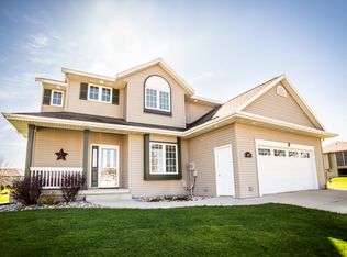 1306 Pine Cir, Spirit Lake, IA 51360