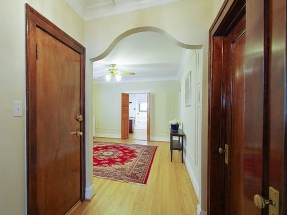 2nd image of 2827 W Lunt Ave APT 1